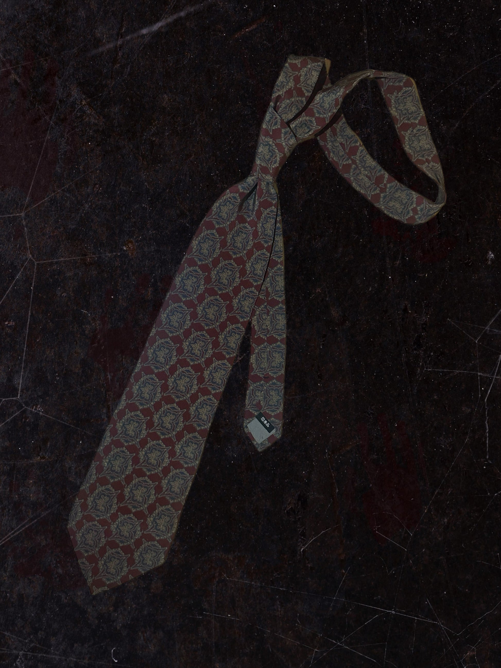 Burgundy retro pattern tie