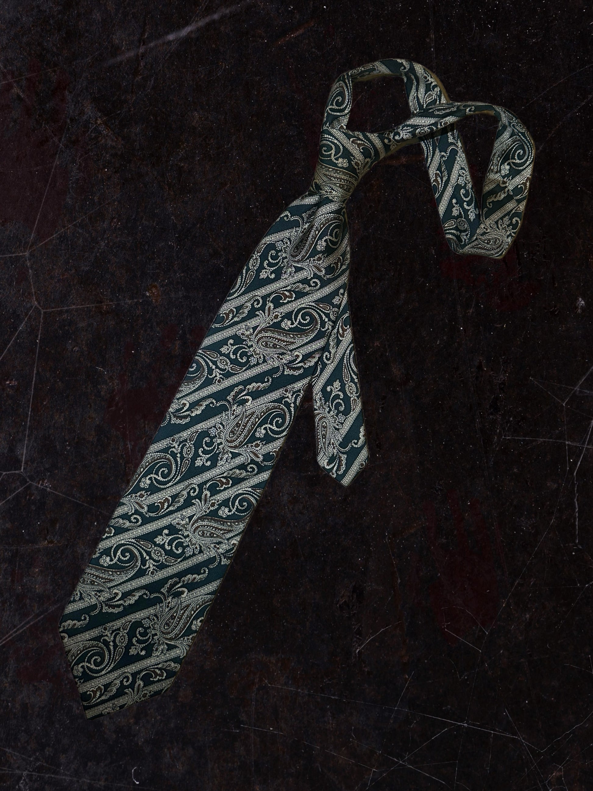 Persian Swirl Neck Tie