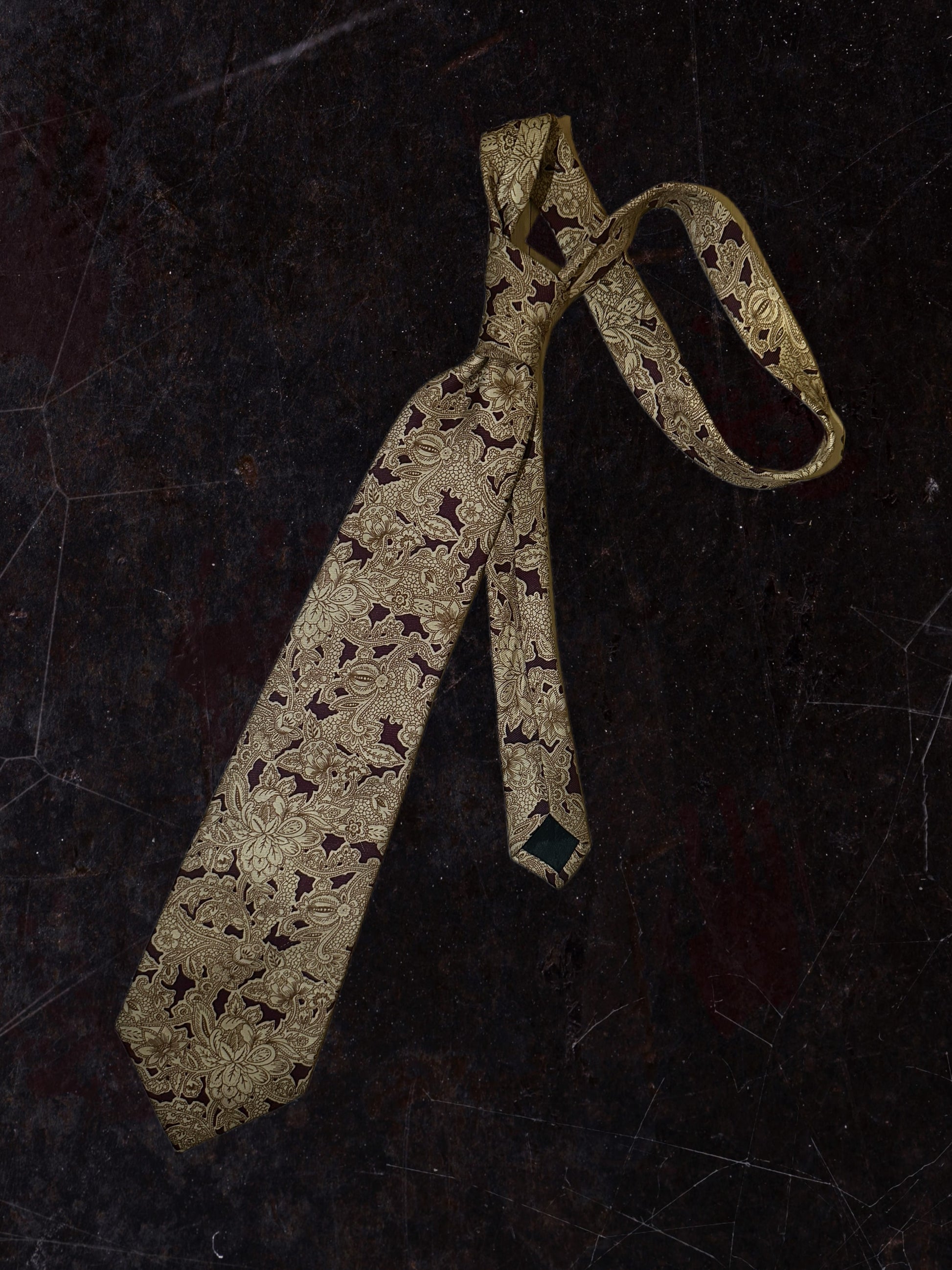 Golden Vine Tie